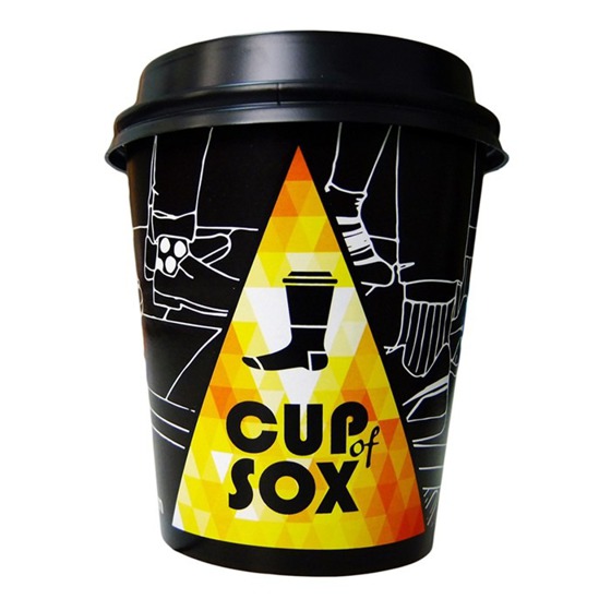 Skarpetki Cup Of Sox - Diamond not dot - niebieskawe romby na krwistej skarpecie